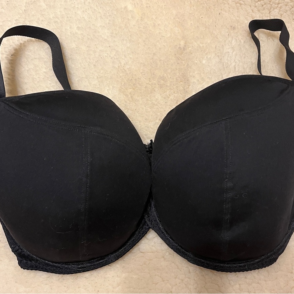 Flirtelle Black Bra
SIZE:
US: 34M
UK: 34J
EU: 75M
AU: 12J
FR: 90M - Picture 9 of 12